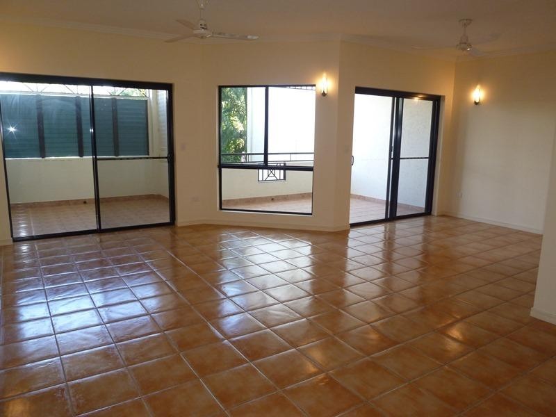 36/18 Sir Leslie Thiess Drive, Townsville City QLD 4810