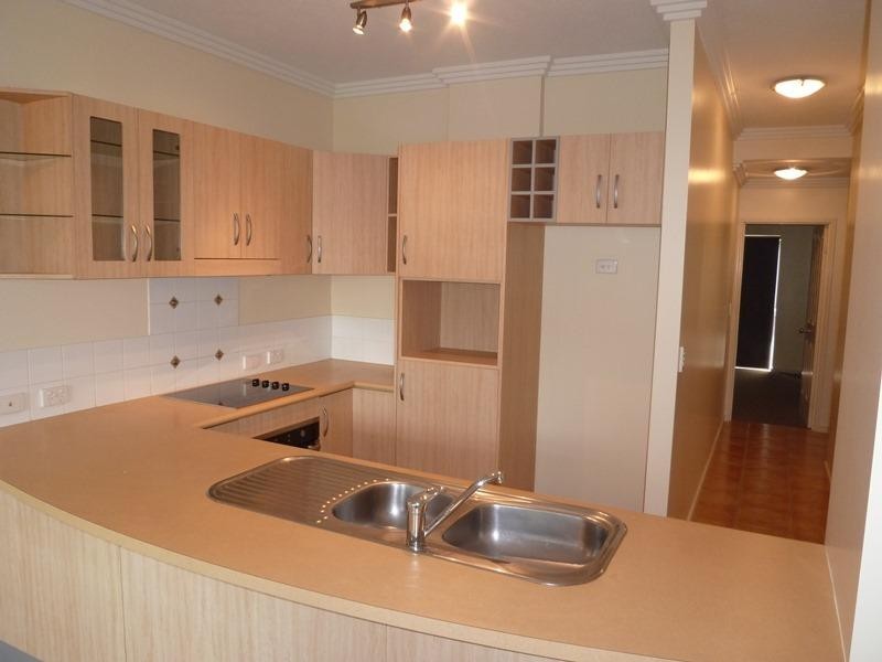 36/18 Sir Leslie Thiess Drive, Townsville City QLD 4810