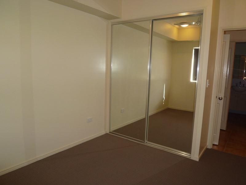 36/18 Sir Leslie Thiess Drive, Townsville City QLD 4810