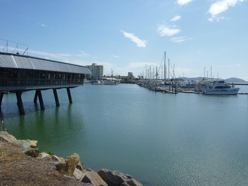 36/18 Sir Leslie Thiess Drive, Townsville City QLD 4810