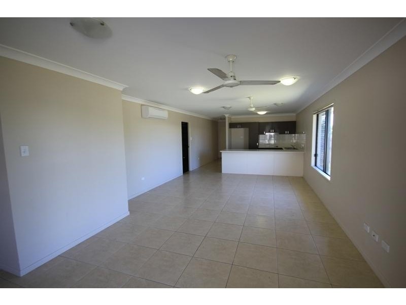 1 Yarra Crescent, Kelso QLD 4815