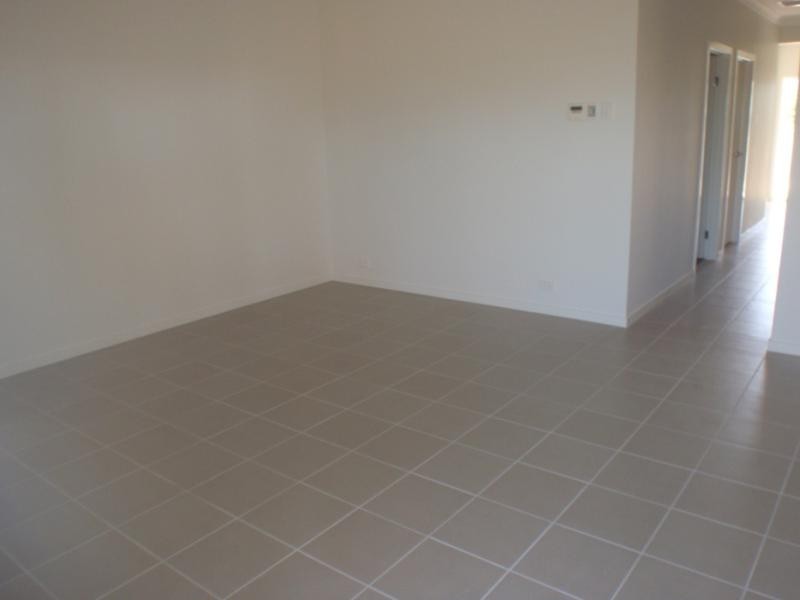 54F Dunlop Street KELSO 4815, Kelso QLD 4815