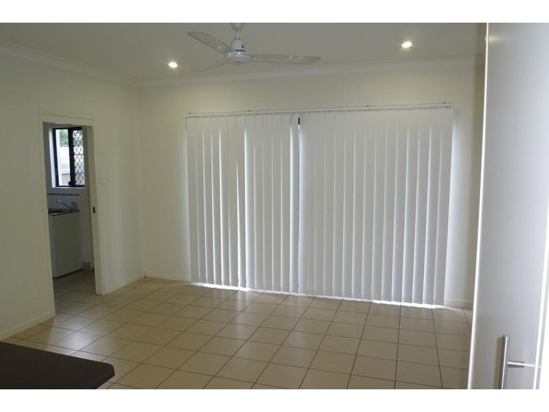 8/1339 Riverway  Drive, Kelso QLD 4815