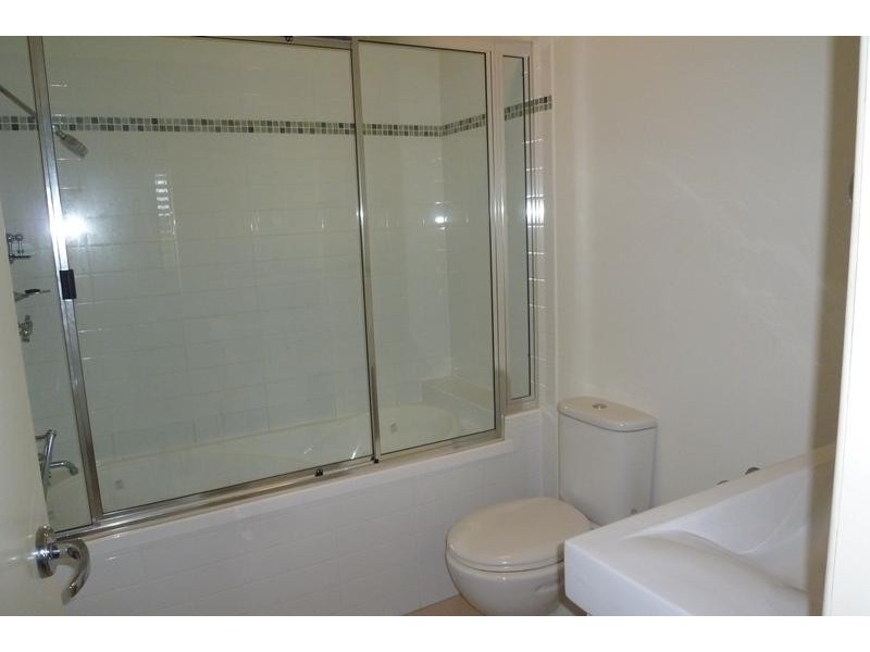 8/1339 Riverway  Drive, Kelso QLD 4815