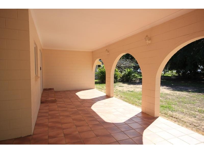 108 The Esplanade, Toolakea QLD 4818