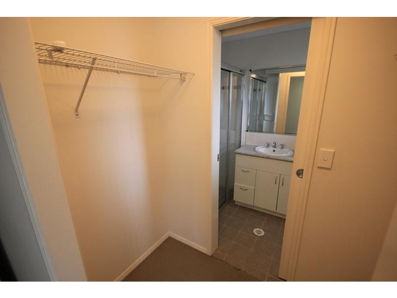 16 Lawrence Street, Kelso QLD 4815