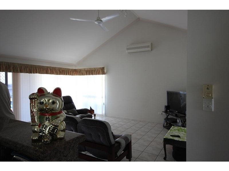 8 Bryony  Court, Kirwan QLD 4817