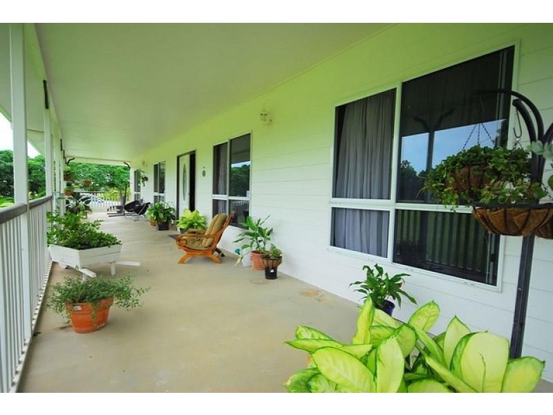 16 Toolakea Beach Road, Bluewater QLD 4818