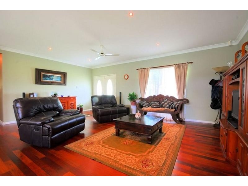 16 Toolakea Beach Road, Bluewater QLD 4818