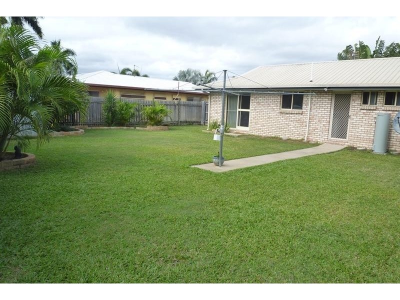 9 Doncaster Way, Mount Louisa QLD 4814