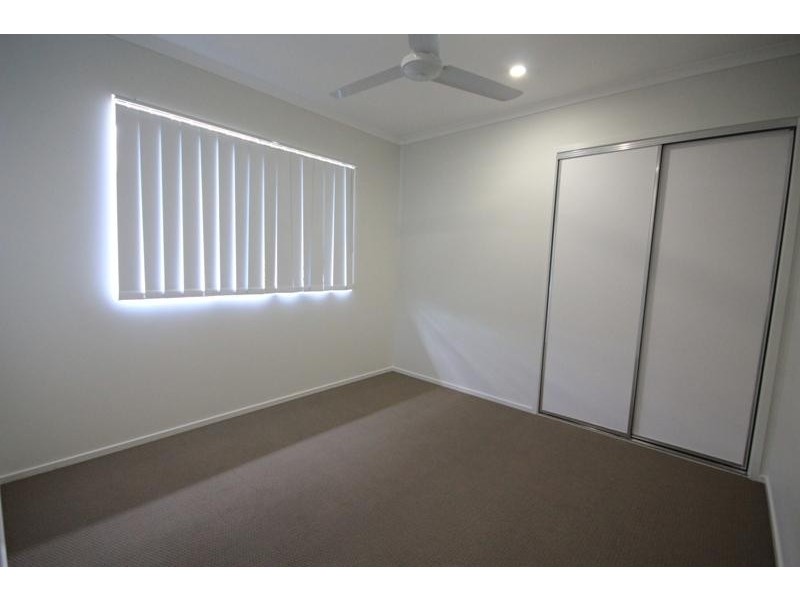 1 Tooma Lane, Kelso QLD 4815