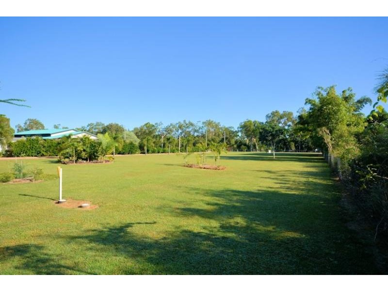 74 Toolakea Beach  Road, Bluewater QLD 4818