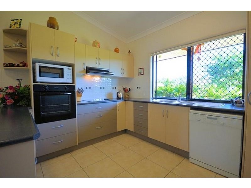 74 Toolakea Beach  Road, Bluewater QLD 4818