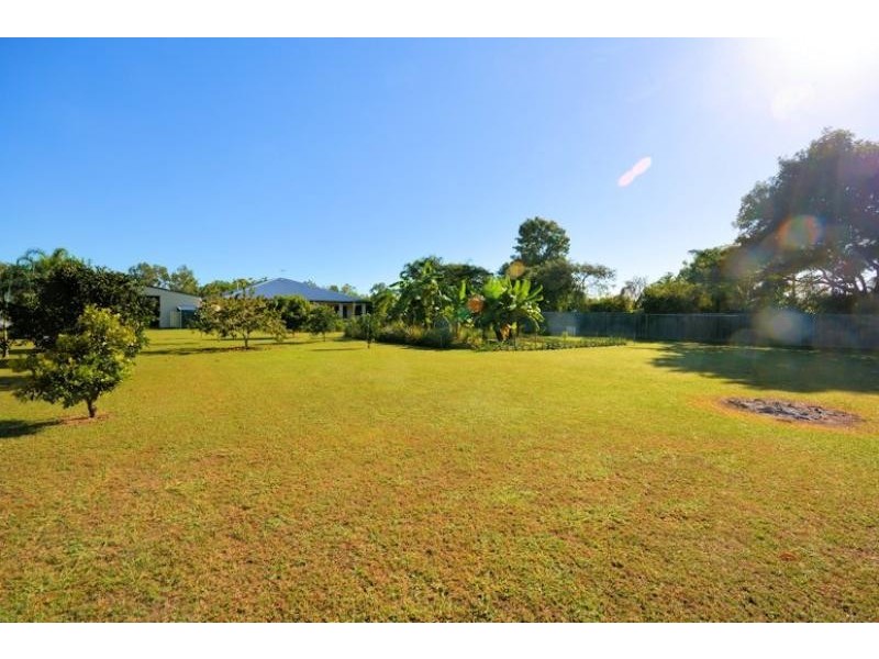 74 Toolakea Beach  Road, Bluewater QLD 4818