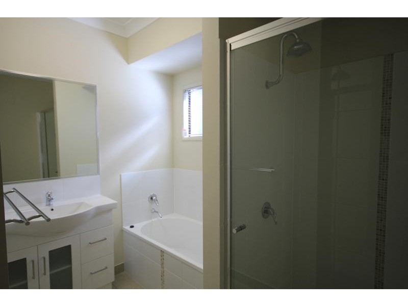 60 Griffey  Street, Burdell QLD 4818