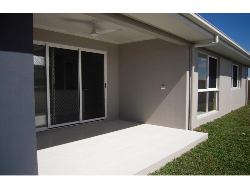 14 Iona  Avenue, Burdell QLD 4818