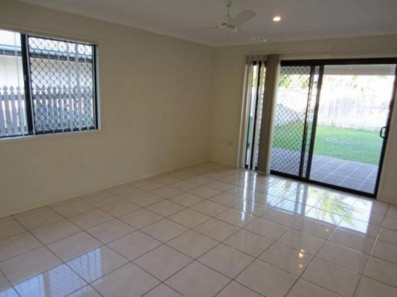 32 Cockatoo Crescent, Douglas QLD 4814