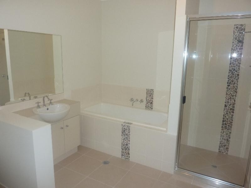 54B Dunlop Street, Kelso QLD 4815