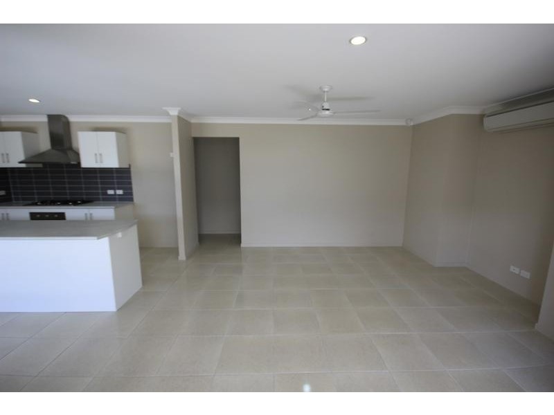 14 Iona Avenue, Burdell QLD 4818