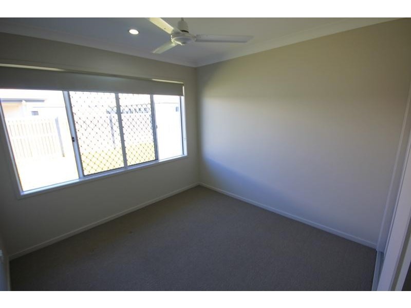 14 Iona Avenue, Burdell QLD 4818