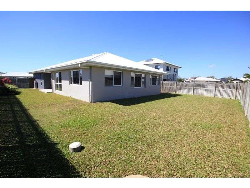 14 Iona Avenue, Burdell QLD 4818