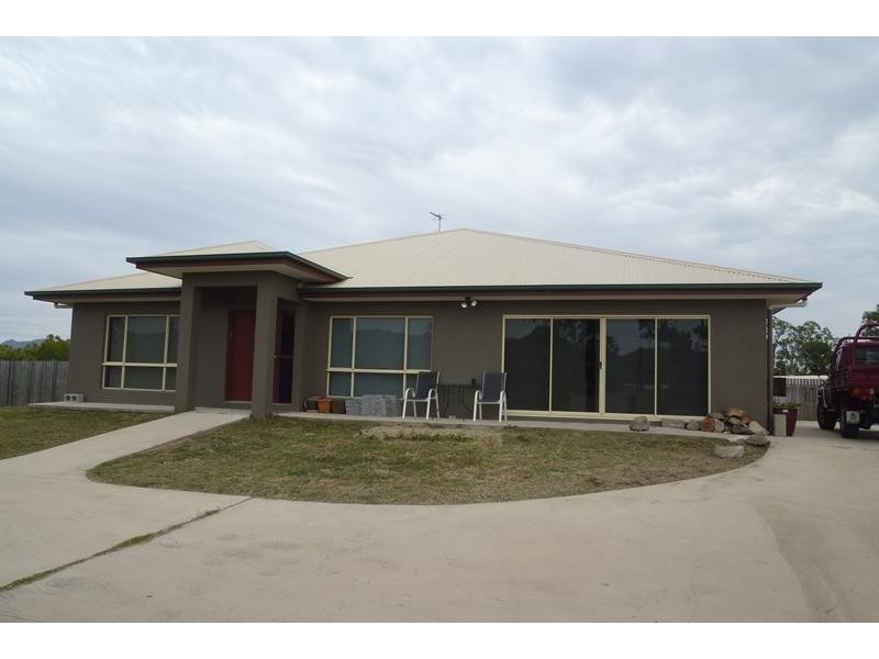 29 South Beck  Drive, Rasmussen QLD 4815