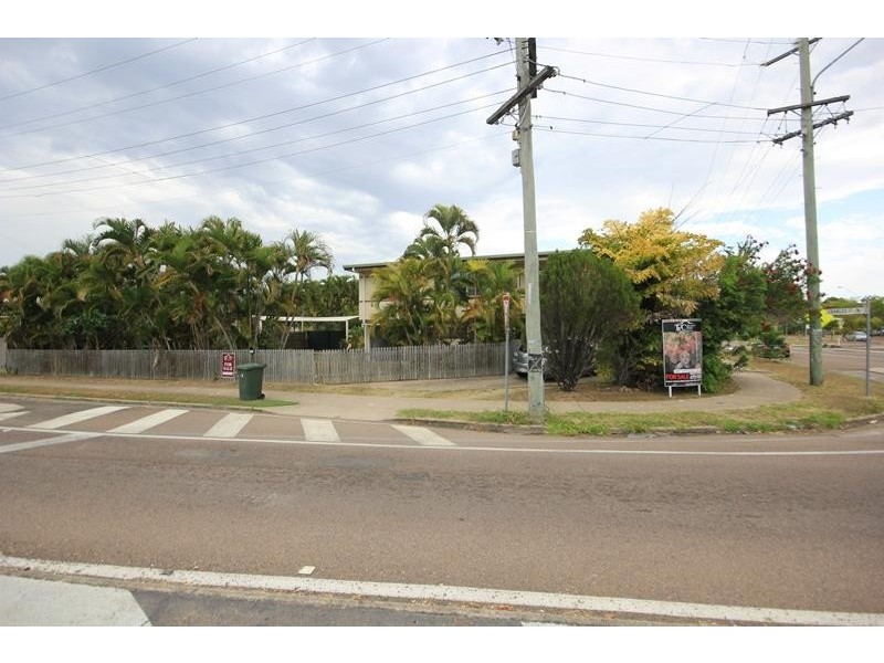366 Charles Street, Kirwan QLD 4817