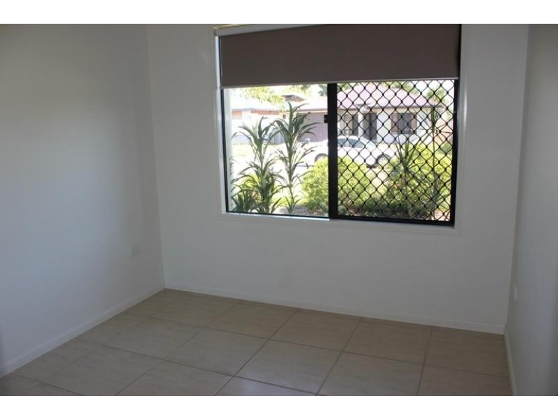 6 Sanderling Circuit, Kelso QLD 4815