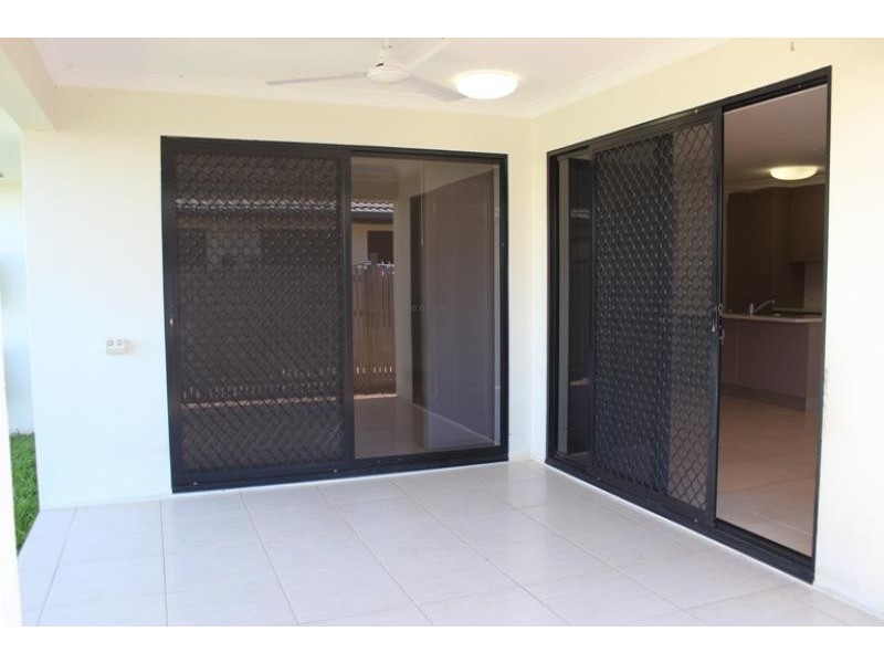 6 Sanderling Circuit, Kelso QLD 4815