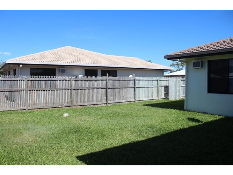 6 Sanderling Circuit, Kelso QLD 4815