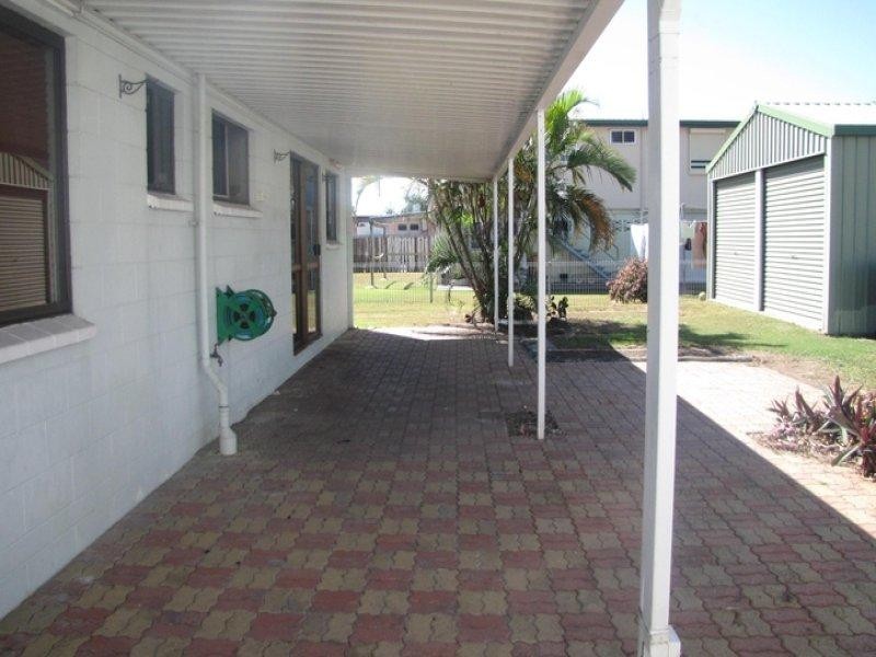12 Banfield Drive, Mount Louisa QLD 4814