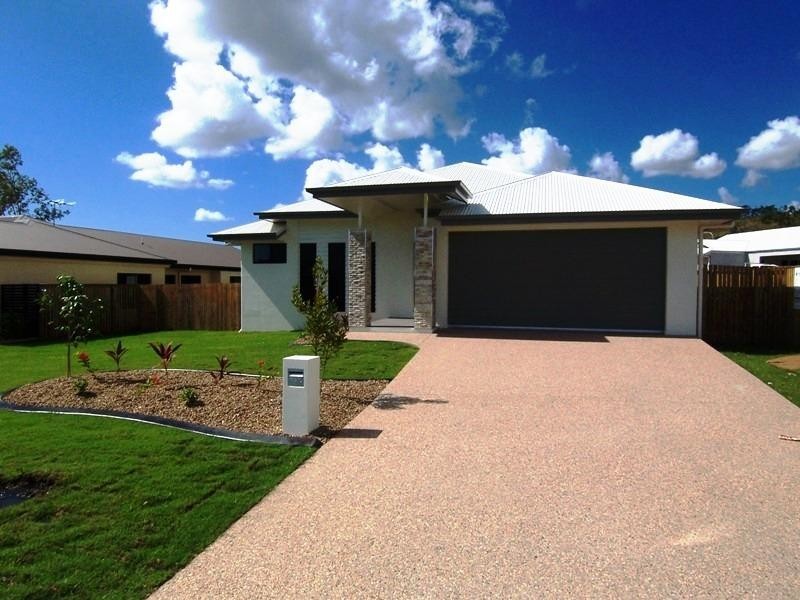 57 Hillock Crescent, Bushland Beach QLD 4818