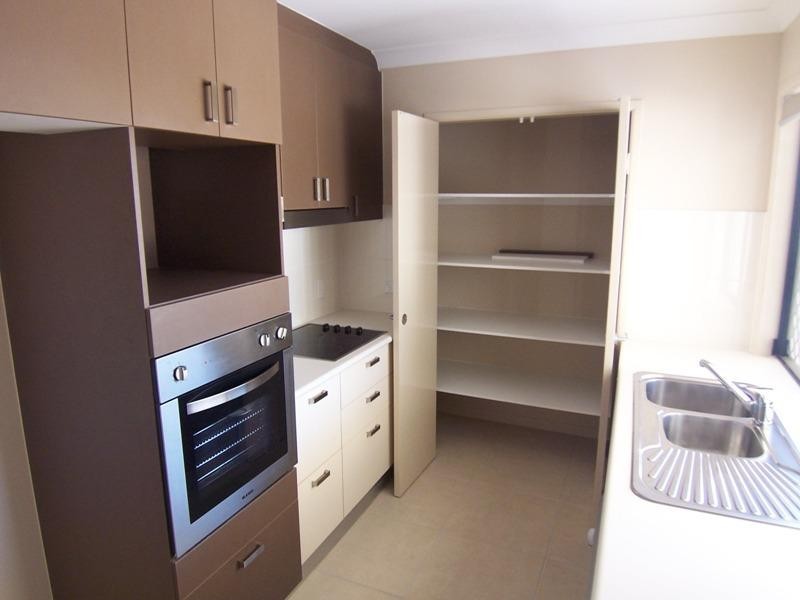 57 Hillock Crescent, Bushland Beach QLD 4818