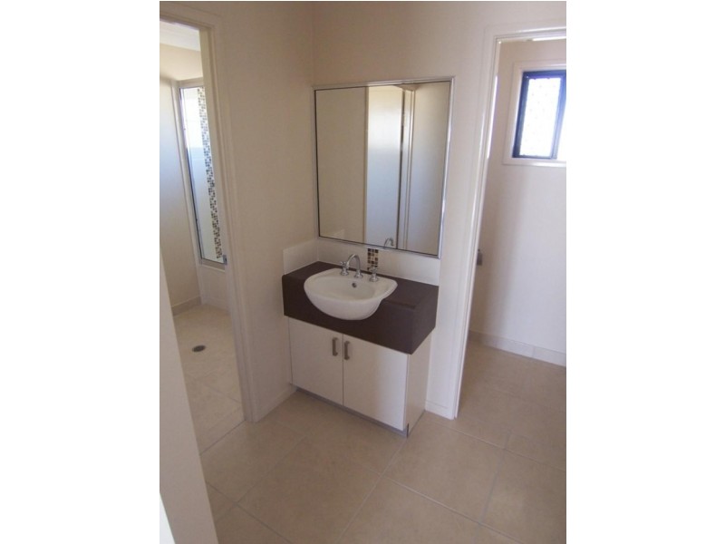 57 Hillock Crescent, Bushland Beach QLD 4818