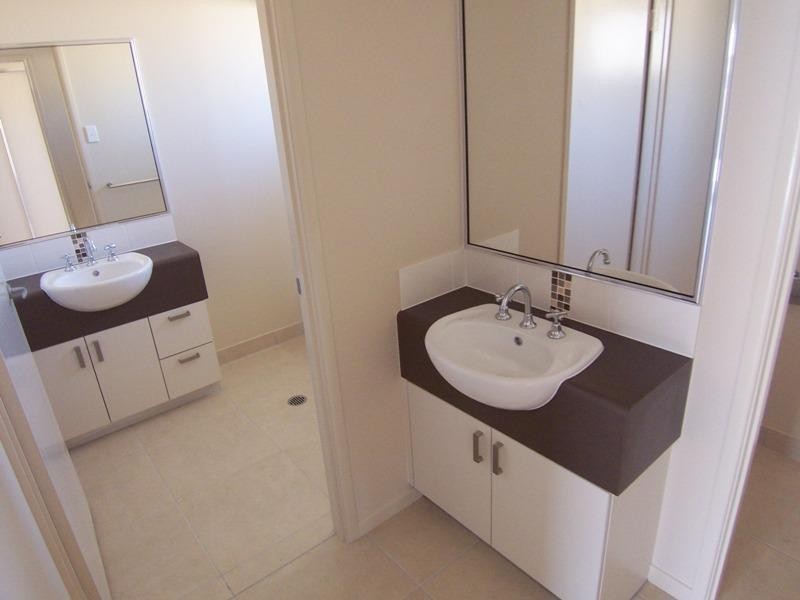 57 Hillock Crescent, Bushland Beach QLD 4818