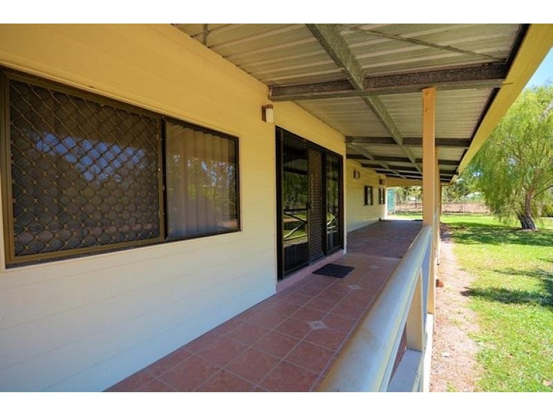 11 Holstein Place, Black River QLD 4818