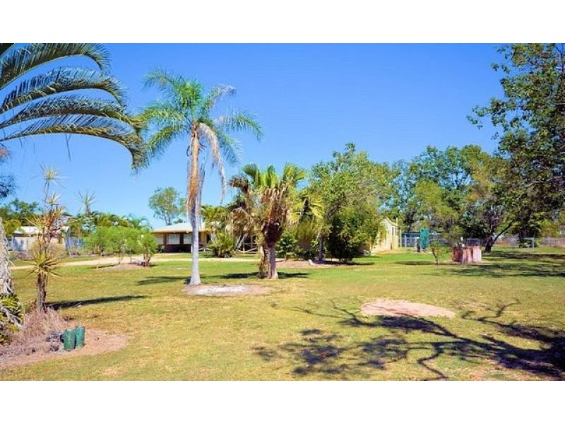 11 Holstein Place, Black River QLD 4818