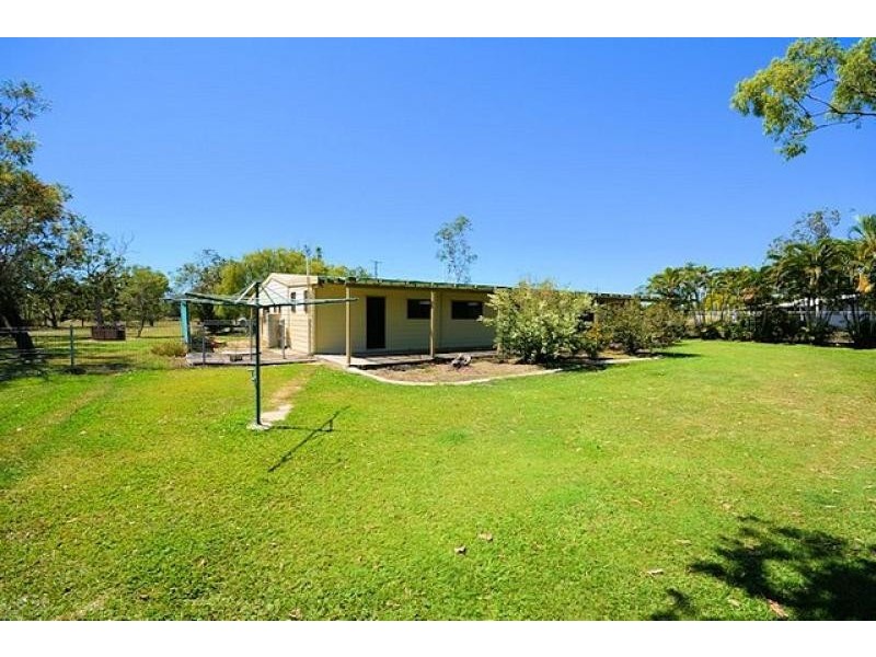 11 Holstein Place, Black River QLD 4818
