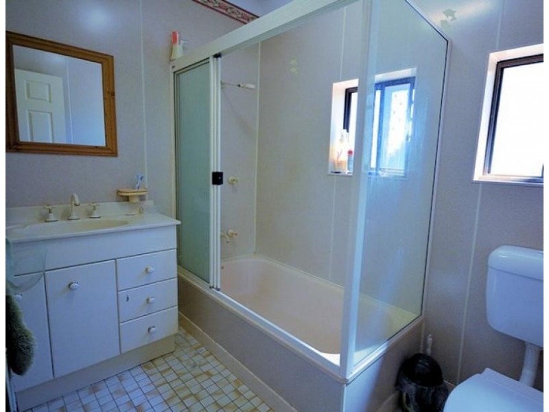 11 Holstein Place, Black River QLD 4818