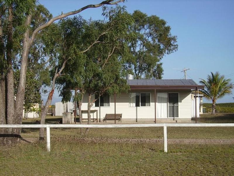 4 esplanade, Jerona QLD 4809