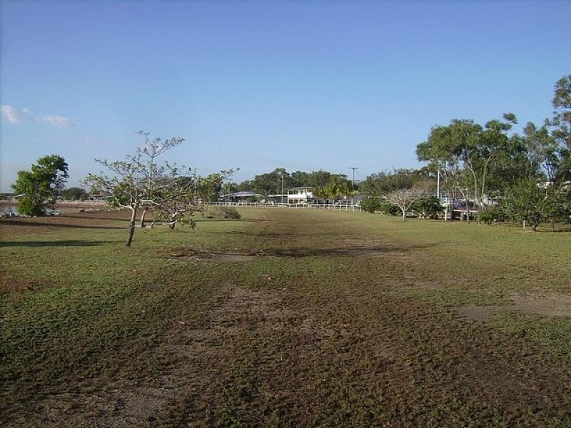 4 esplanade, Jerona QLD 4809