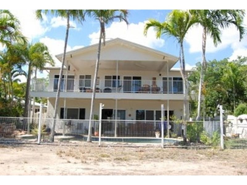 30 the Esplanade, Toolakea QLD 4818