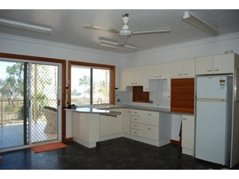 30 the Esplanade, Toolakea QLD 4818