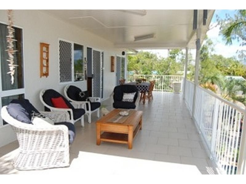 30 the Esplanade, Toolakea QLD 4818