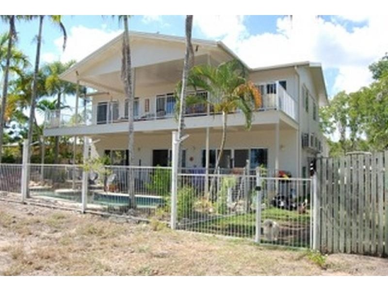 30 the Esplanade, Toolakea QLD 4818