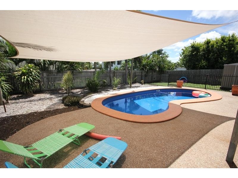 34 Mount Louisa Drive, Mount Louisa QLD 4814