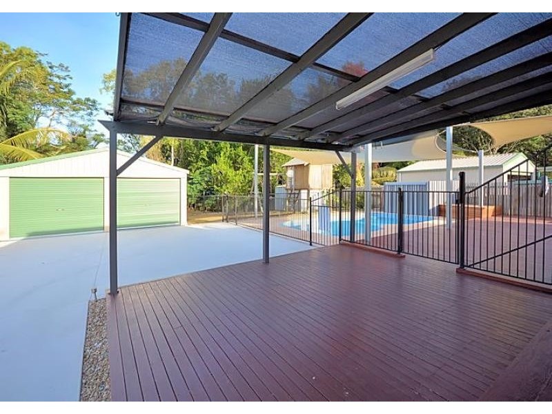 6 Island Street, Saunders Beach QLD 4818