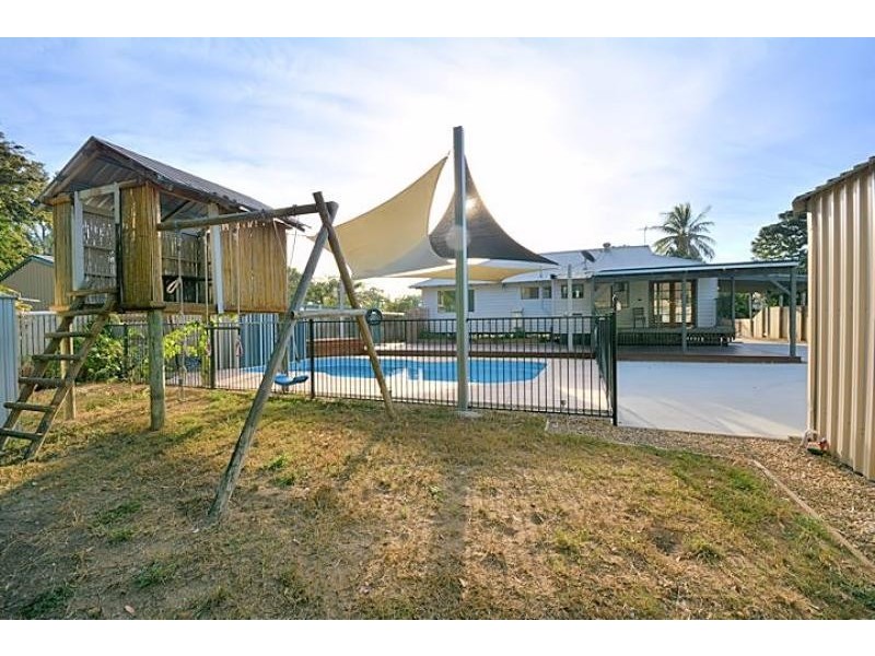 6 Island Street, Saunders Beach QLD 4818