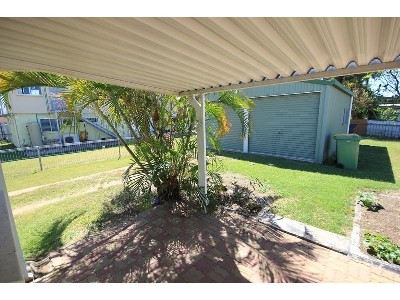 12 Banfield Drive, Mount Louisa QLD 4814