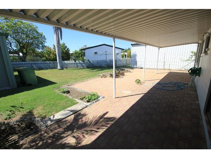 12 Banfield Drive, Mount Louisa QLD 4814